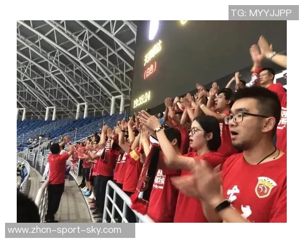 泰达主场迎战上港期待逆袭球迷热情高涨助力球队争胜 泰达主场迎战上港期待逆袭球迷热情高涨助力球队争胜